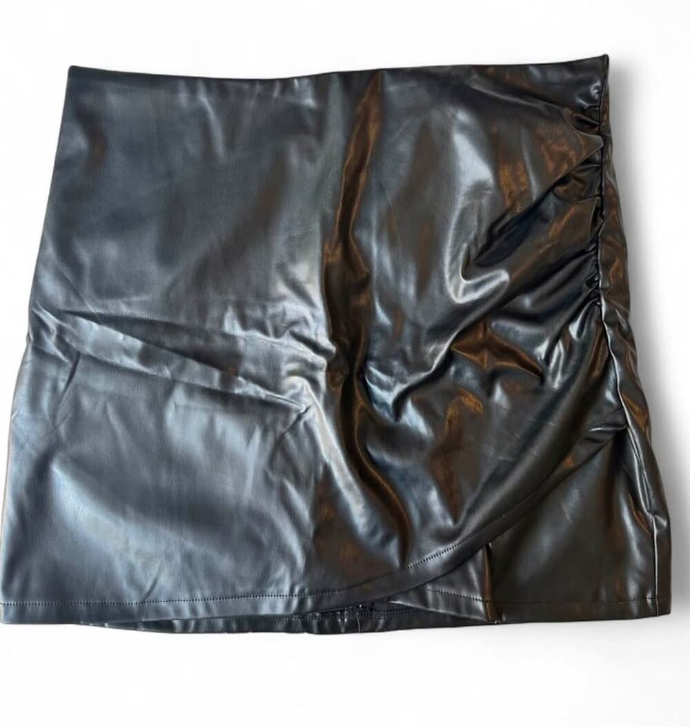 Women's SHEIN Black Faux Leather Ruched Mini Skirt Size XXL / 14